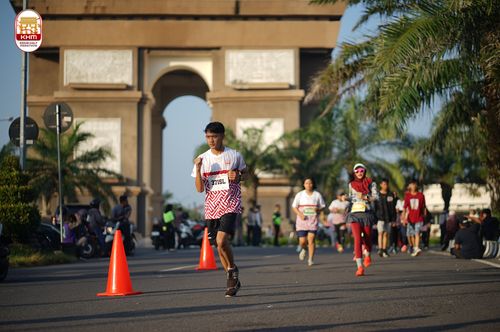 Race photo from Kediri Half Marathon 2024