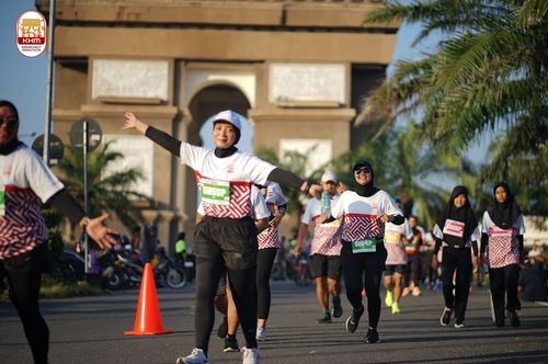 Race photo from Kediri Half Marathon 2024