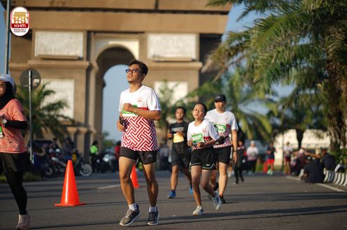Race photo from Kediri Half Marathon 2024