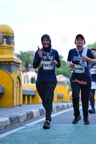 Race photo from KEMLU RUN 2025