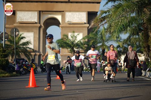 Race photo from Kediri Half Marathon 2024