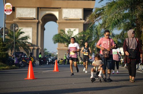 Race photo from Kediri Half Marathon 2024