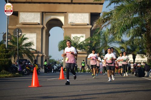 Race photo from Kediri Half Marathon 2024