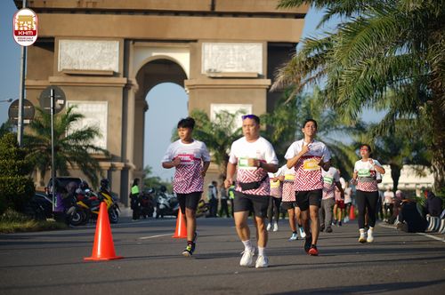 Race photo from Kediri Half Marathon 2024