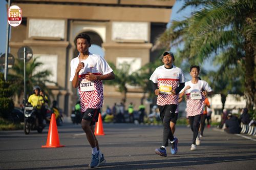 Race photo from Kediri Half Marathon 2024