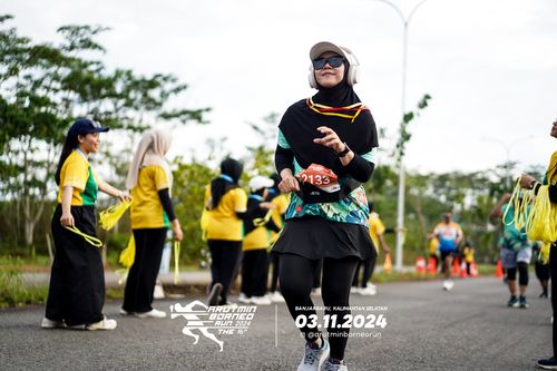 Race photo from Arutmin Borneo Run 2024