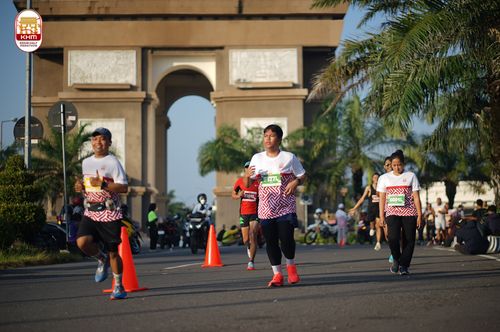Race photo from Kediri Half Marathon 2024