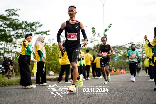 Race photo from Arutmin Borneo Run 2024