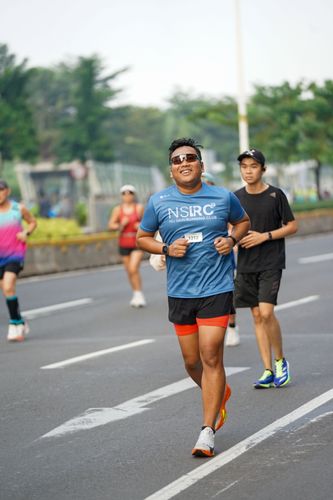 Race photo from NU SKIN RUNNING CLUB