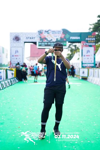 Race photo from Arutmin Borneo Run 2024