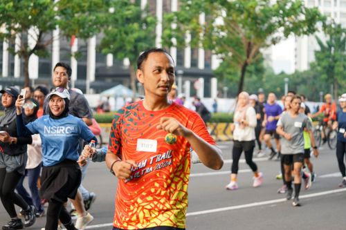 Race photo from NU SKIN RUNNING CLUB