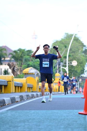 Race photo from KEMLU RUN 2025