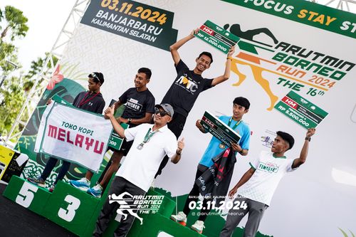 Race photo from Arutmin Borneo Run 2024