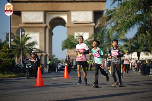 Race photo from Kediri Half Marathon 2024