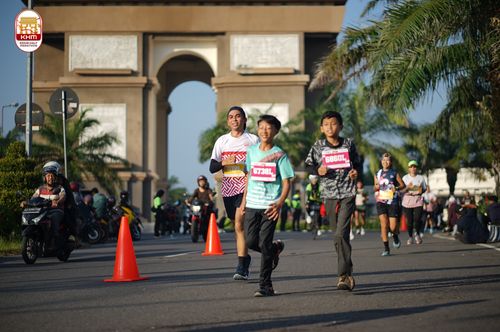 Race photo from Kediri Half Marathon 2024