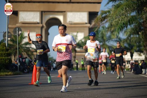 Race photo from Kediri Half Marathon 2024