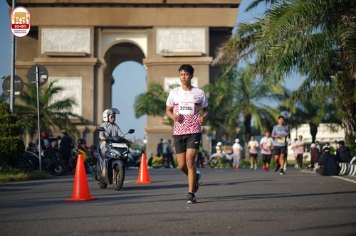 Race photo from Kediri Half Marathon 2024