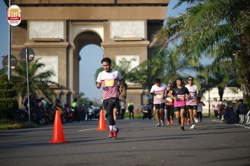 Race photo from Kediri Half Marathon 2024