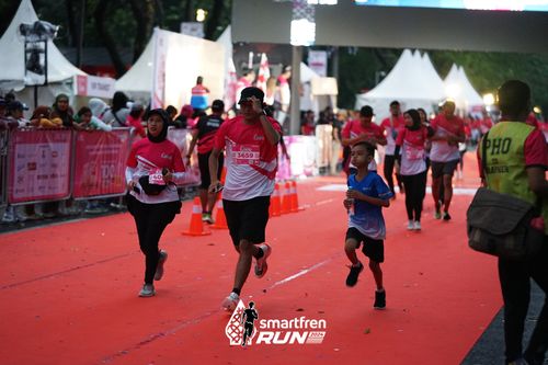 Race photo from Smartfren Run 2024