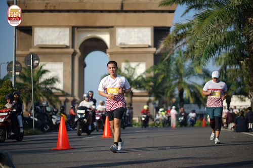 Race photo from Kediri Half Marathon 2024
