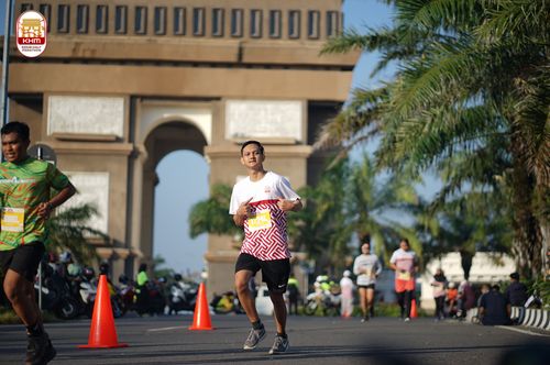 Race photo from Kediri Half Marathon 2024