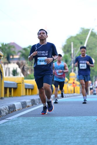 Race photo from KEMLU RUN 2025