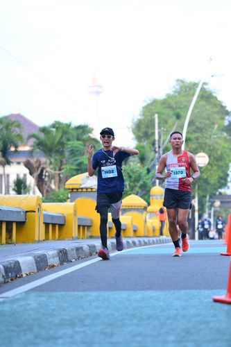 Race photo from KEMLU RUN 2025
