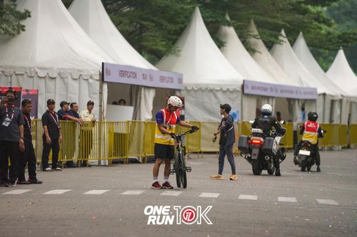 Race photo from ONE RUN 10K 2025