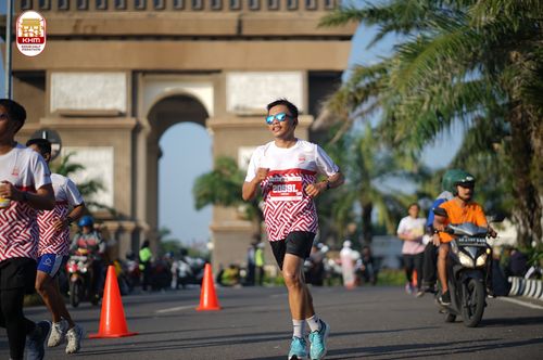 Race photo from Kediri Half Marathon 2024