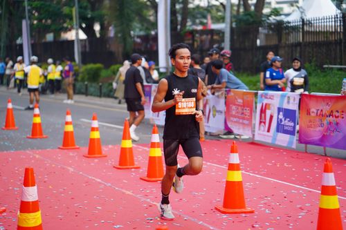 Race photo from NOTARACE 2025
