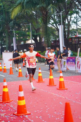 Race photo from NOTARACE 2025