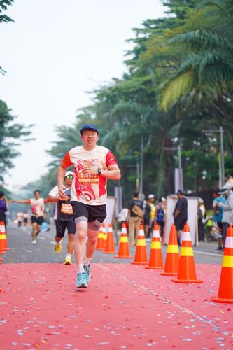Race photo from NOTARACE 2025