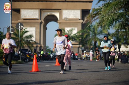 Race photo from Kediri Half Marathon 2024