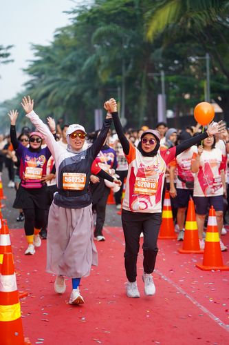 Race photo from NOTARACE 2025