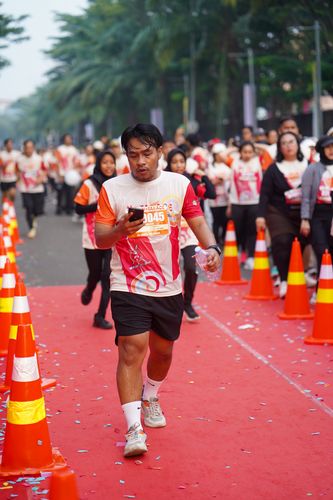 Race photo from NOTARACE 2025