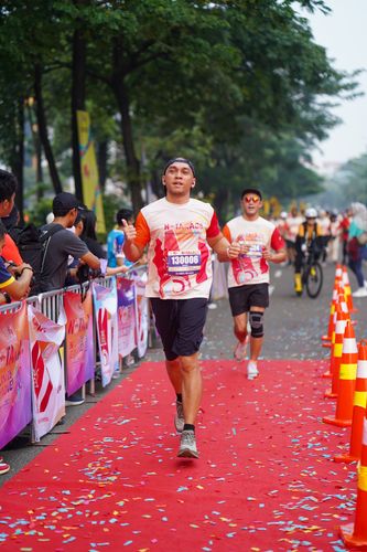 Race photo from NOTARACE 2025