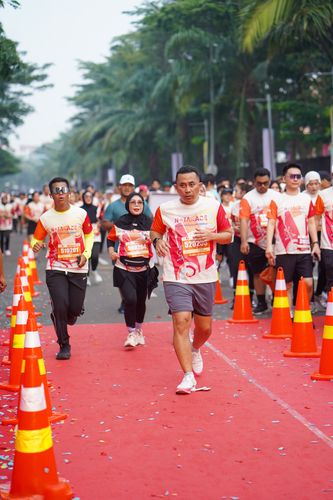 Race photo from NOTARACE 2025