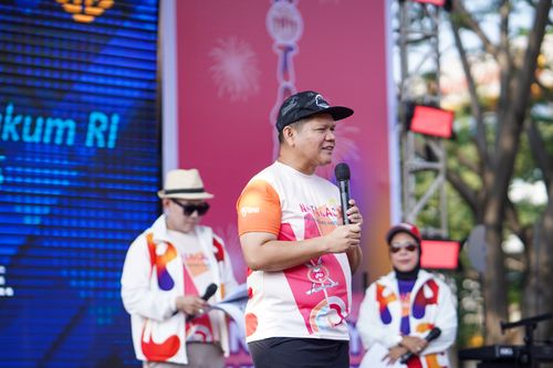 Race photo from NOTARACE 2025