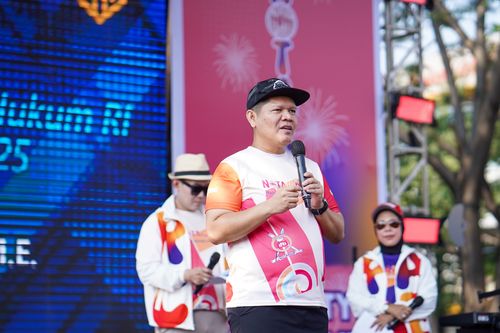 Race photo from NOTARACE 2025