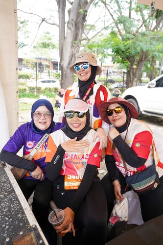 Race photo from NOTARACE 2025