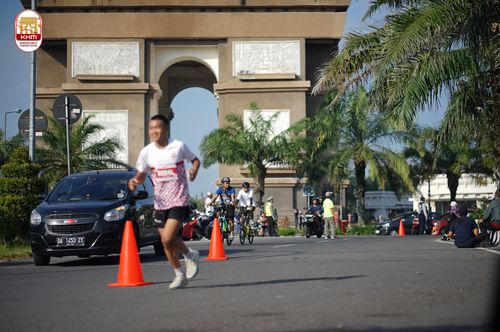 Race photo from Kediri Half Marathon 2024