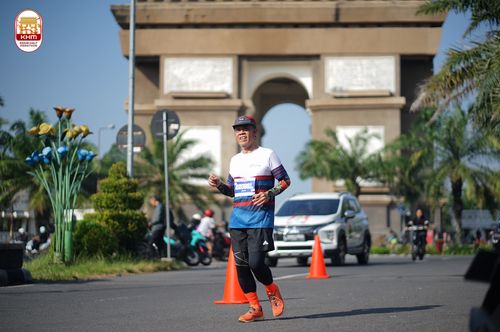 Race photo from Kediri Half Marathon 2024