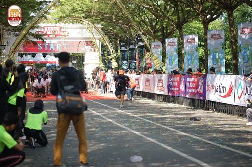 Race photo from Kediri Half Marathon 2024