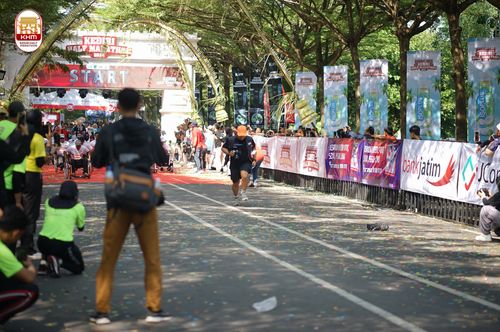 Race photo from Kediri Half Marathon 2024
