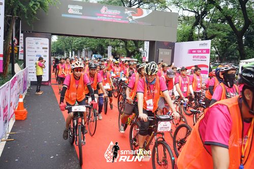 Race photo from Smartfren Run 2024