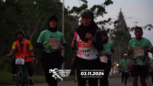 Race photo from Arutmin Borneo Run 2024
