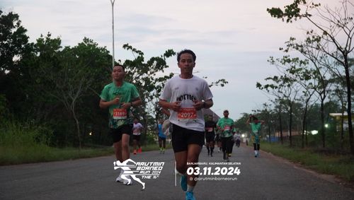 Race photo from Arutmin Borneo Run 2024