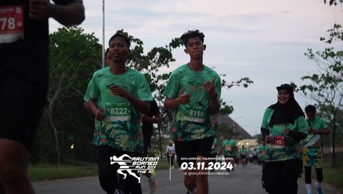Race photo from Arutmin Borneo Run 2024