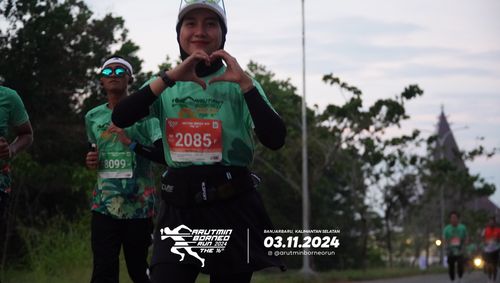 Race photo from Arutmin Borneo Run 2024
