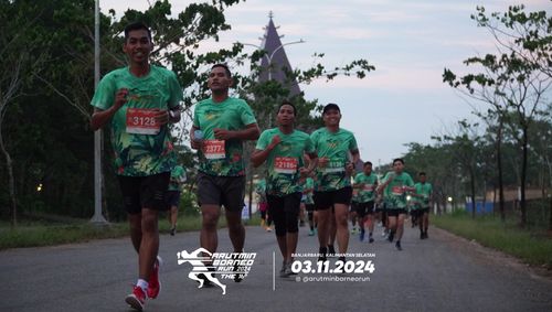 Race photo from Arutmin Borneo Run 2024